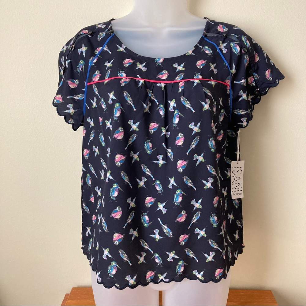 Isani for Target Bird Print Scallop Edge Short Sleeve Blouse NWT Women’s Small